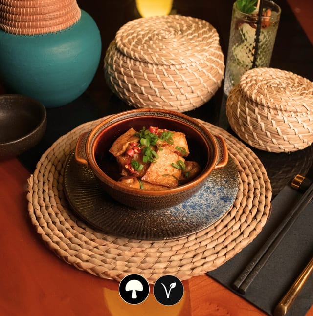 Braised Tofu With Mushrooms And Pineapple (V) / Đậu Hũ Nấm Kho Thơm.